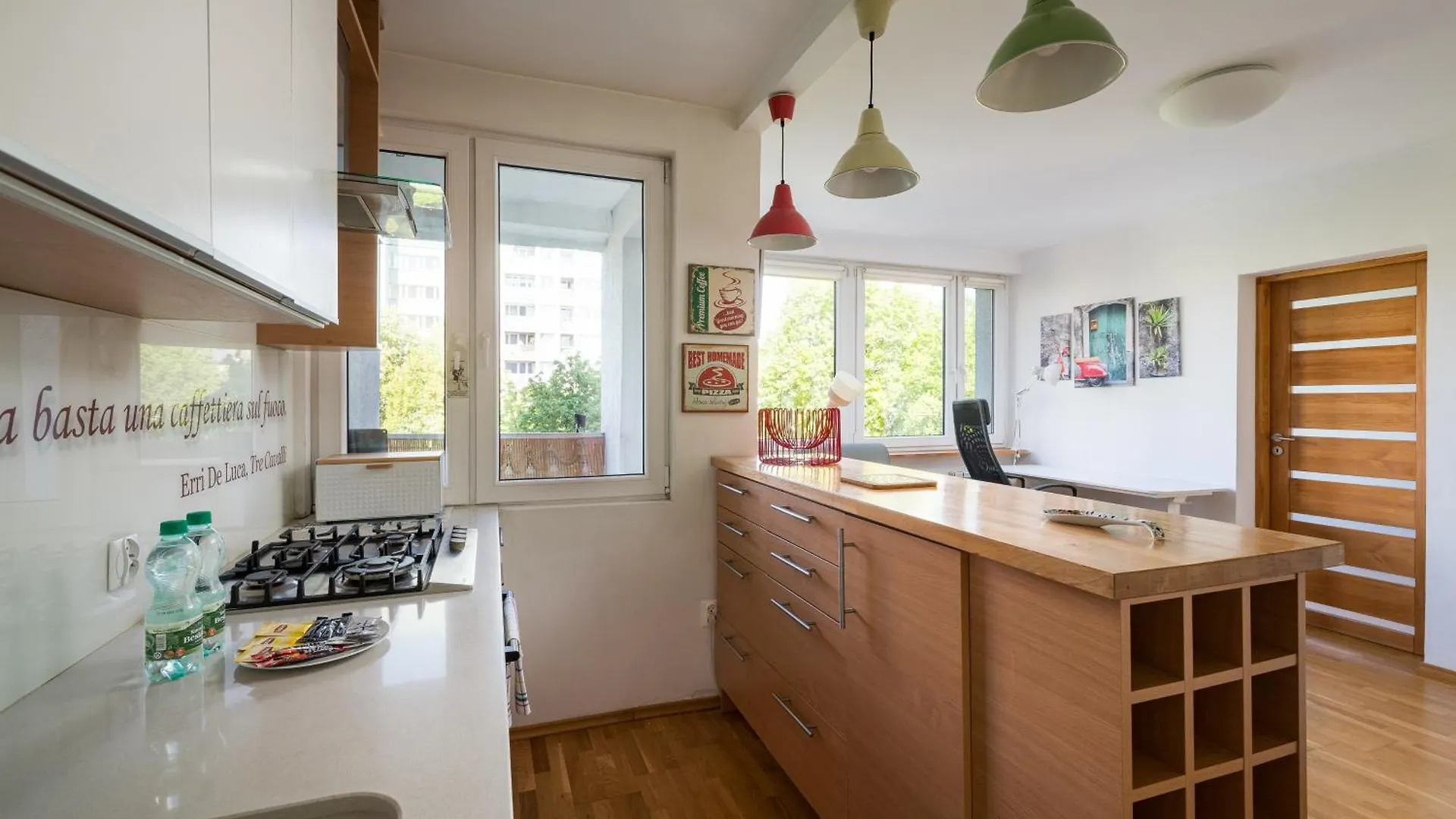 Solec 2-Bedroom Vistula Apartment Warsaw 0*,  Poland