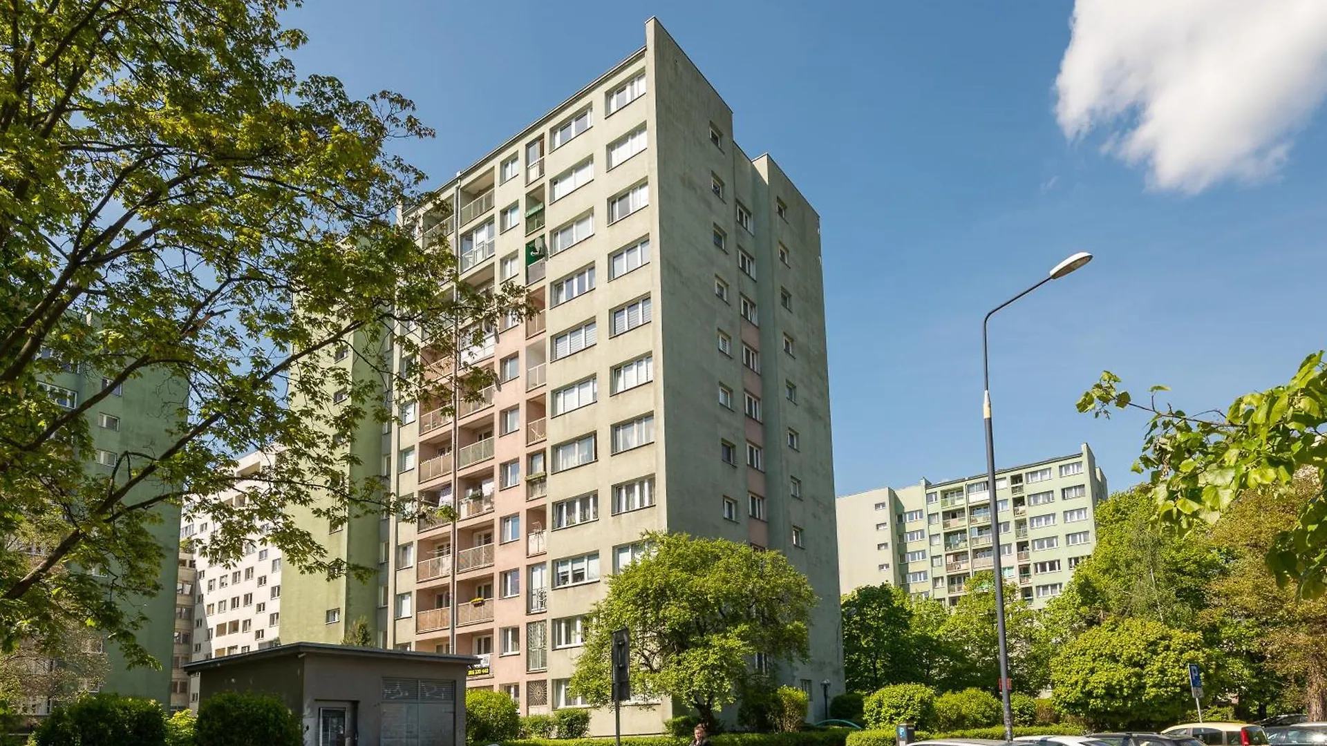 Solec 2-Bedroom Vistula Apartment Warsaw