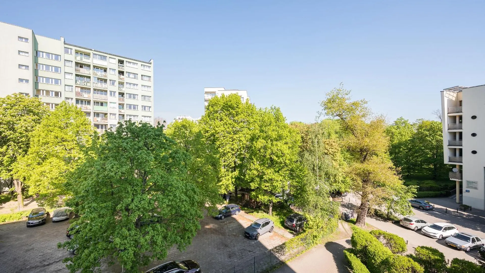 Solec 2-Bedroom Vistula Apartment Warsaw